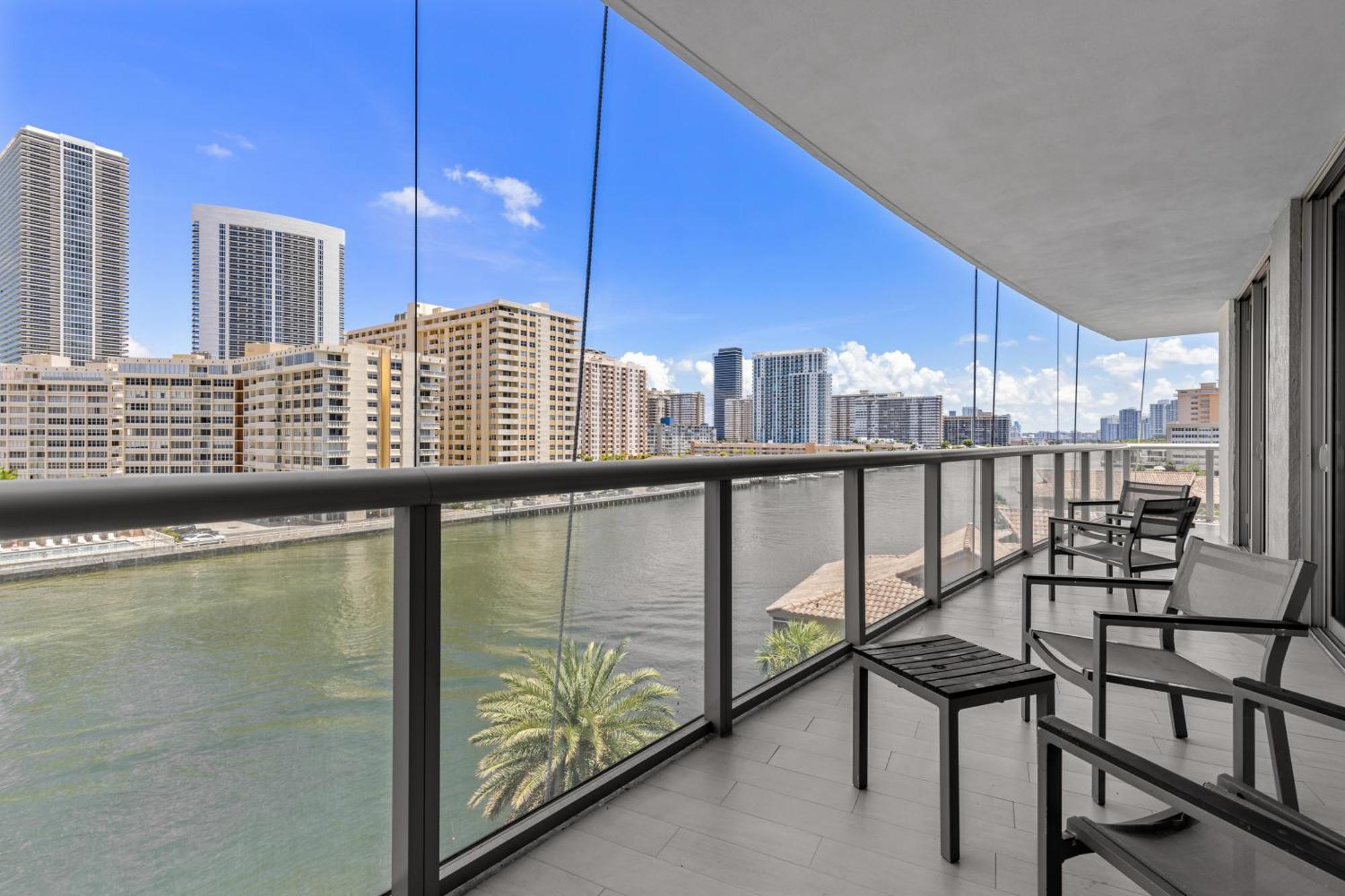Hallandale Sky Water View Hallandale Beach Exterior foto